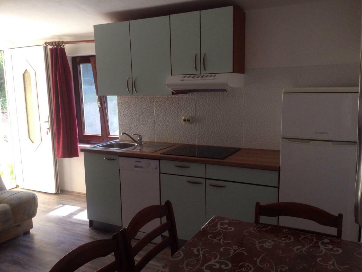 Villa M - 4 Persons Apartment, Put Ljubac  Exterior photo